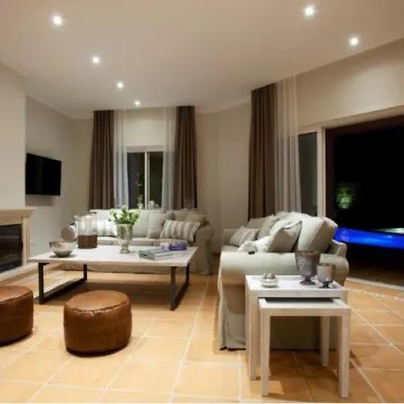 Elegant 6 Bedroom Arden Games With Snooker Table And Table Tennis Quinta Do Villa