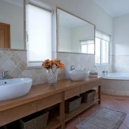 Elegant 6 Bedroom Arden Games With Snooker Table And Table Tennis Quinta Do Villa *