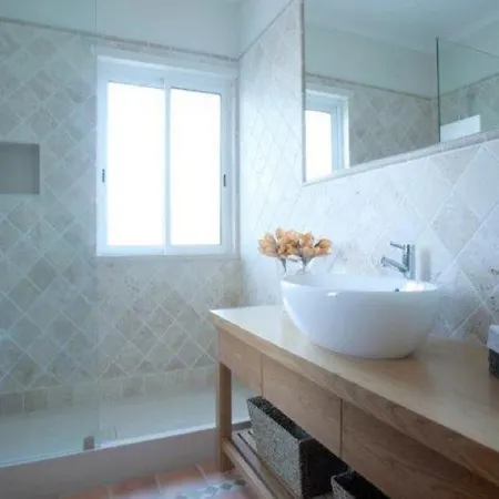 Villa Elegant 6 Bedroom Arden Games With Snooker Table And Table Tennis Quinta Do