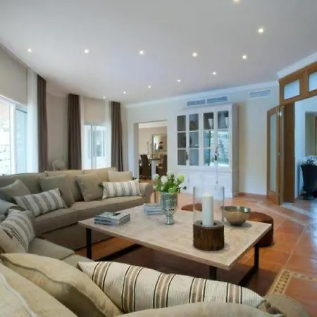 Elegant 6 Bedroom Arden Games With Snooker Table And Table Tennis Quinta Do Almancil