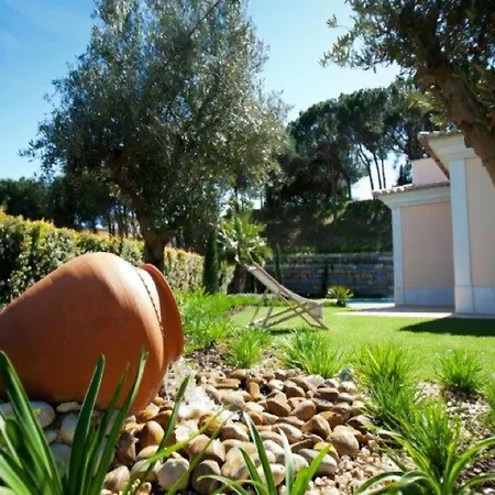 Elegant 6 Bedroom Arden Games With Snooker Table And Table Tennis Quinta Do