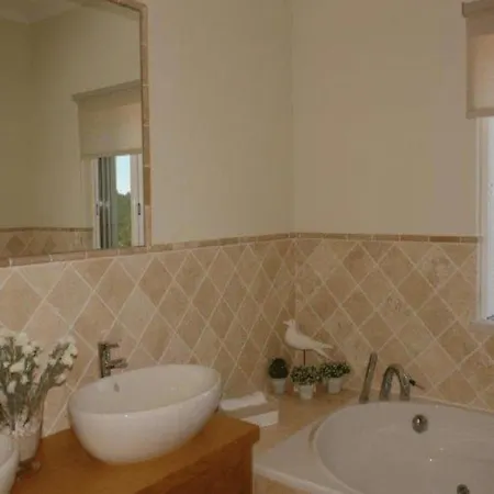 Willa Elegant 6 Bedroom Arden Games With Snooker Table And Table Tennis Quinta Do Almancil