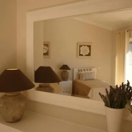 Elegant 6 Bedroom Arden Games With Snooker Table And Table Tennis Quinta Do